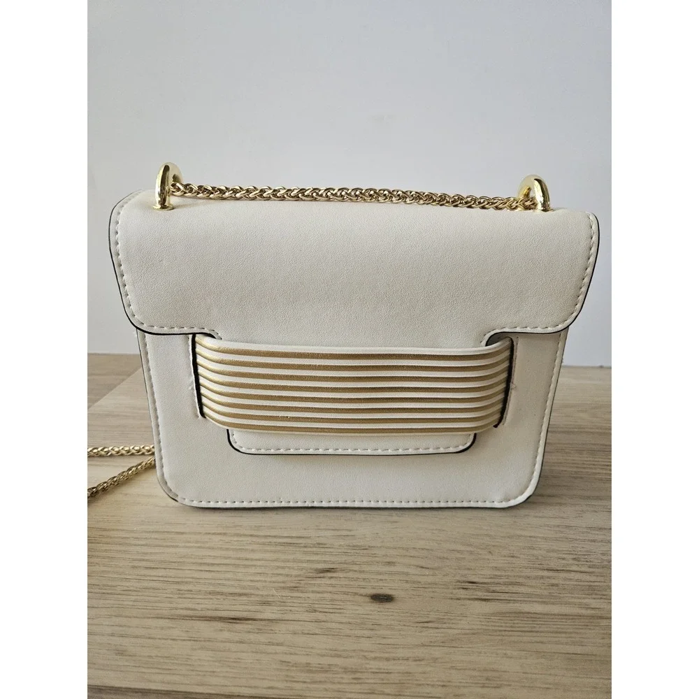 Coquette Old Money Cream White Flap‎ Bag – Minimalist Chic Gold Shoulder Purse